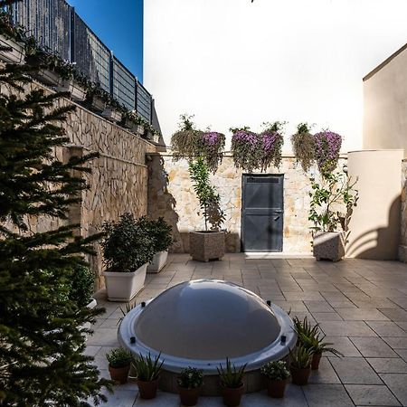 Casa Gnoni - B&B วาเลนซาโน ภายนอก รูปภาพ